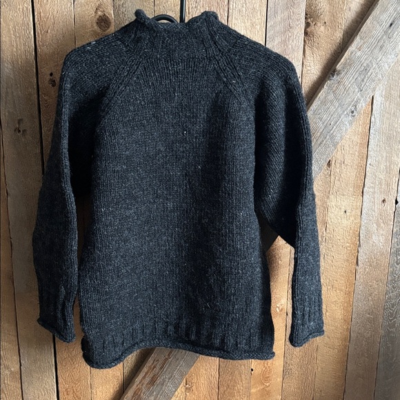 Hand Knit Wool Sweater size Small (unisex) - Picture 3 of 3